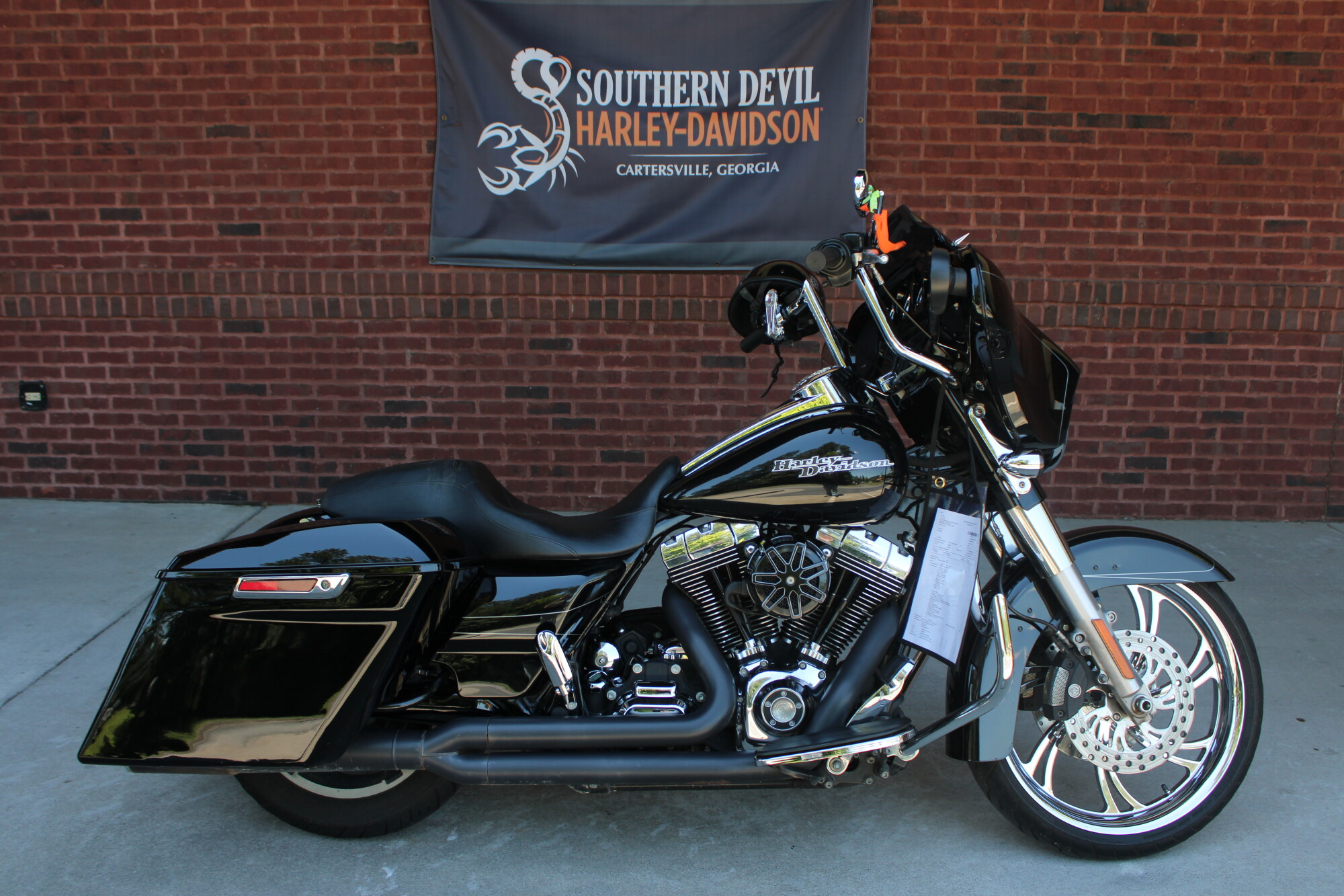 2016 Harley-Davidson® Street Glide® Special Black Denim