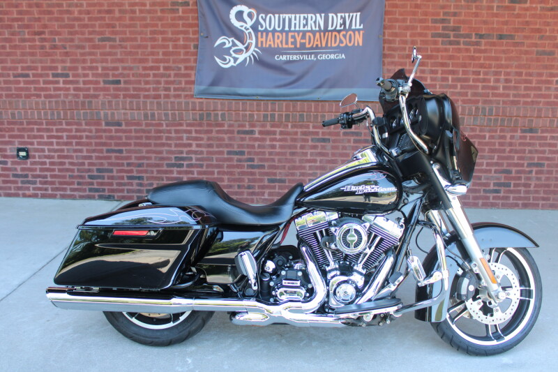 2016 Harley-Davidson® Street Glide® Special Black Denim