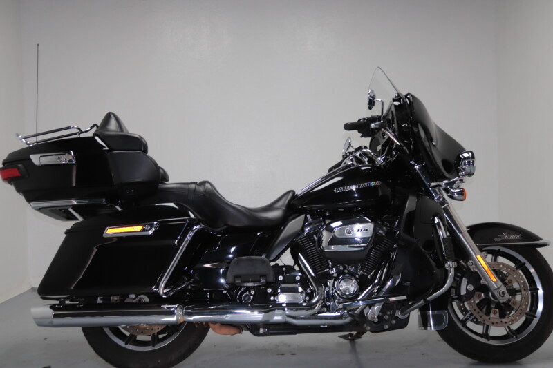 2019 Harley-Davidson® Ultra Limited Vivid Black
