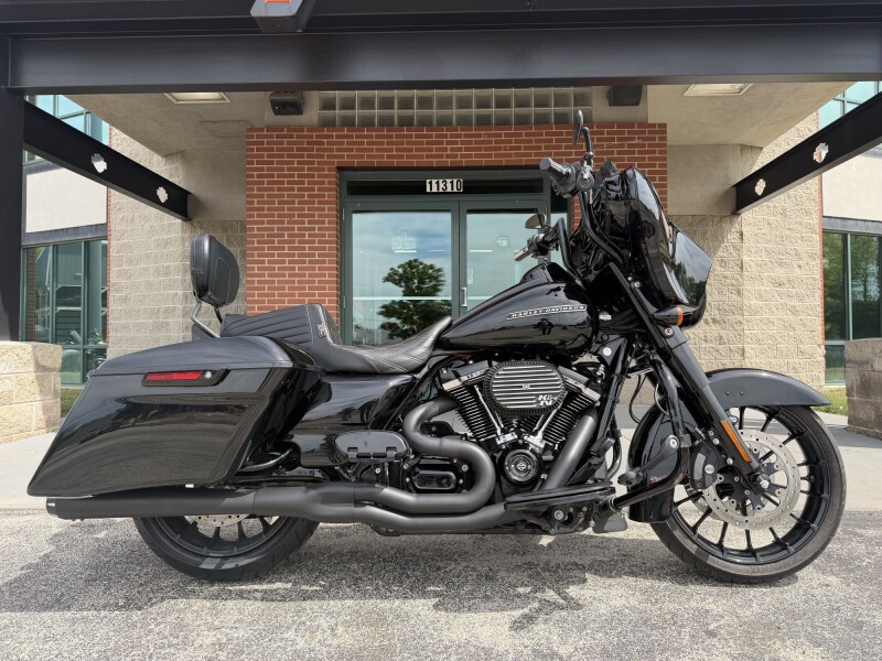 FLHXS 2018 Street Glide® Special