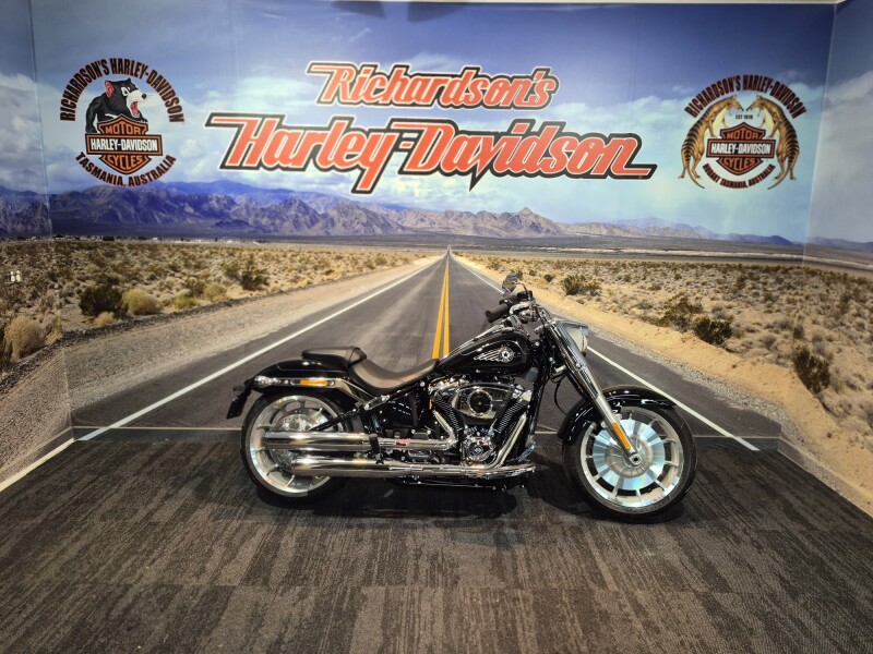 2026 Harley-Davidson® Fat Boy® Vivid Black Chrome Trim