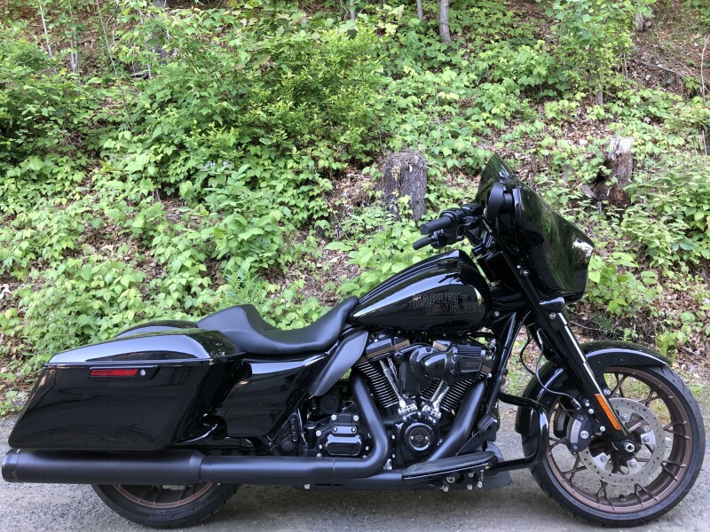 2022 Harley-Davidson® Street Glide® ST Vivid Black