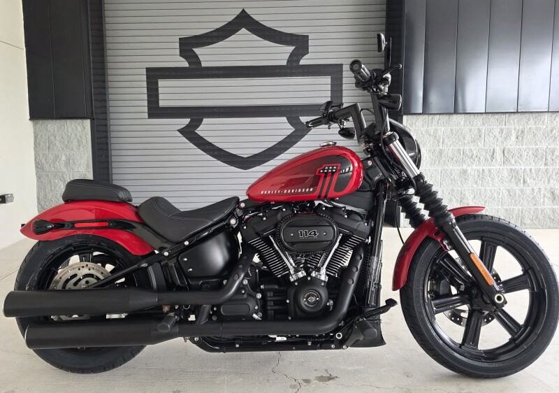 2022 Harley-Davidson® Street Bob® 114 Redline Red
