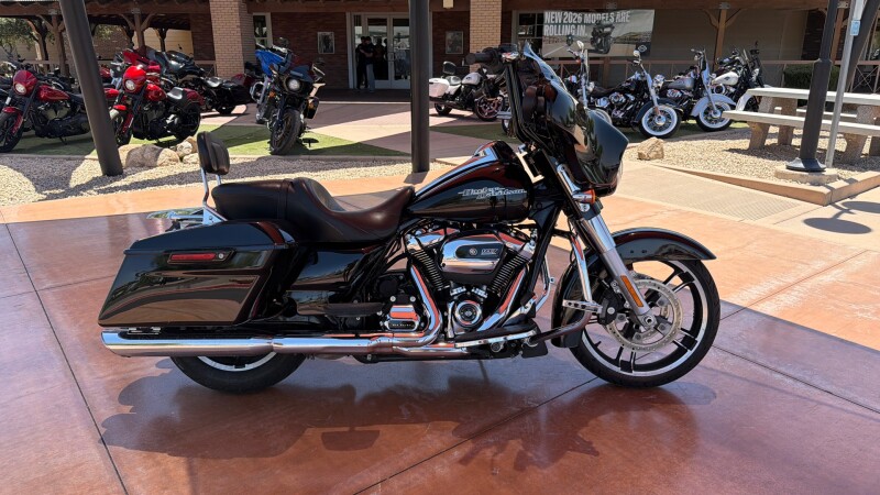 FLHXS 2017 Street Glide® Special