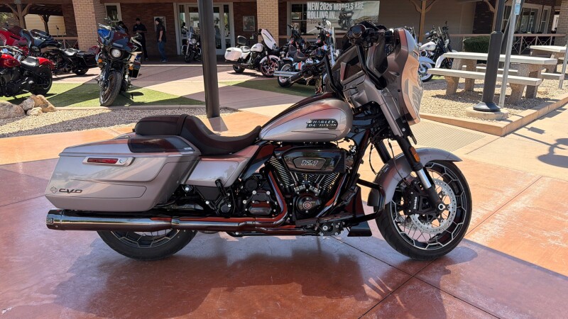 FLHXSE 2023 CVO™ Street Glide®