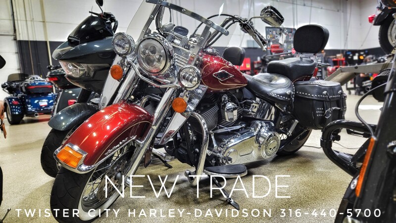 2010 Harley-Davidson® Heritage Softail® Classic, FLSTC