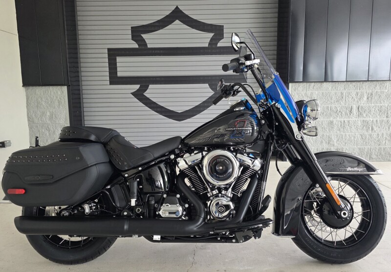 2026 Harley-Davidson® Heritage Classic Midnight Ember w/Laced Wheels