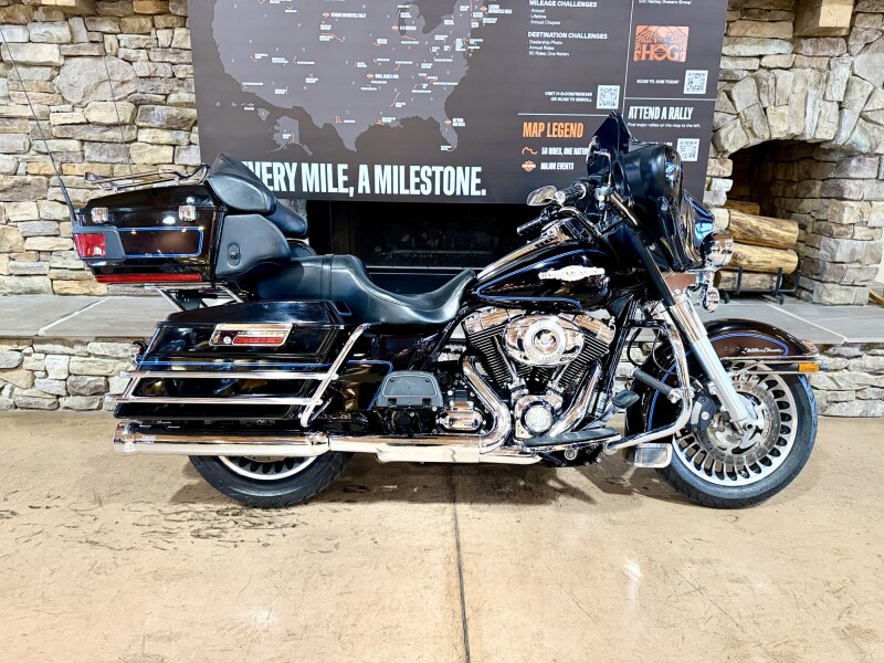 2011 FLHTCU - Electra Glide Ultra Glide Shrine 