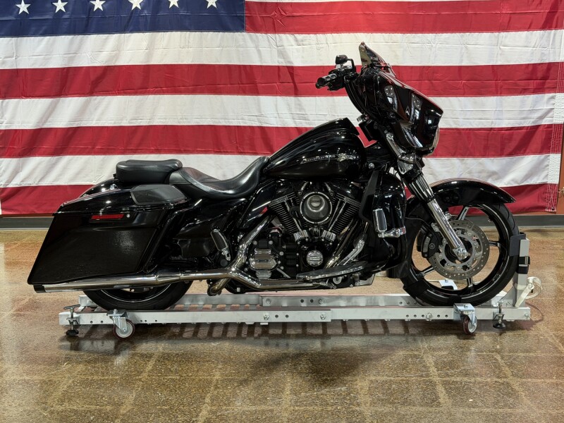 FLHXSE 2016 CVO™ Street Glide®
