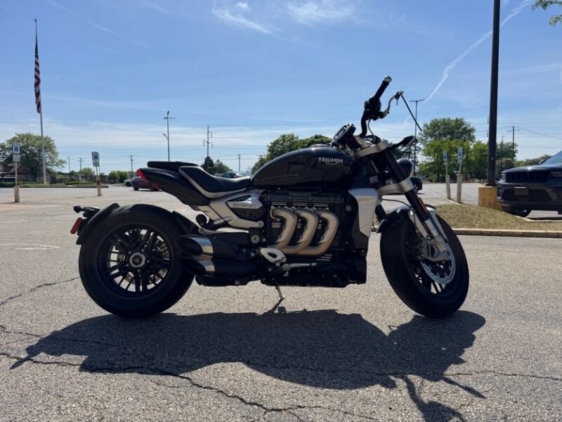 YK1 2024 Rocket 3 R