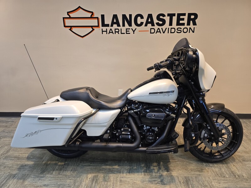 2018 Harley-Davidson® Street Glide® Special Bonneville Salt Denim FLHXS