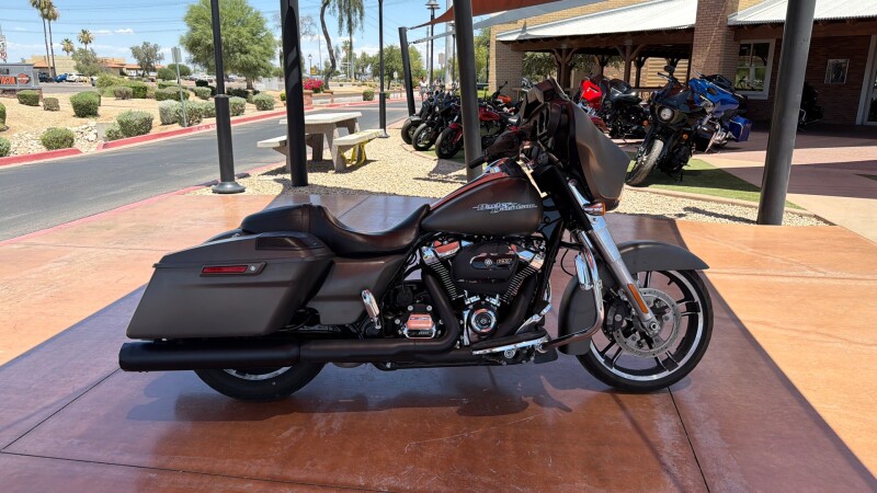 FLHX 2018 Street Glide®