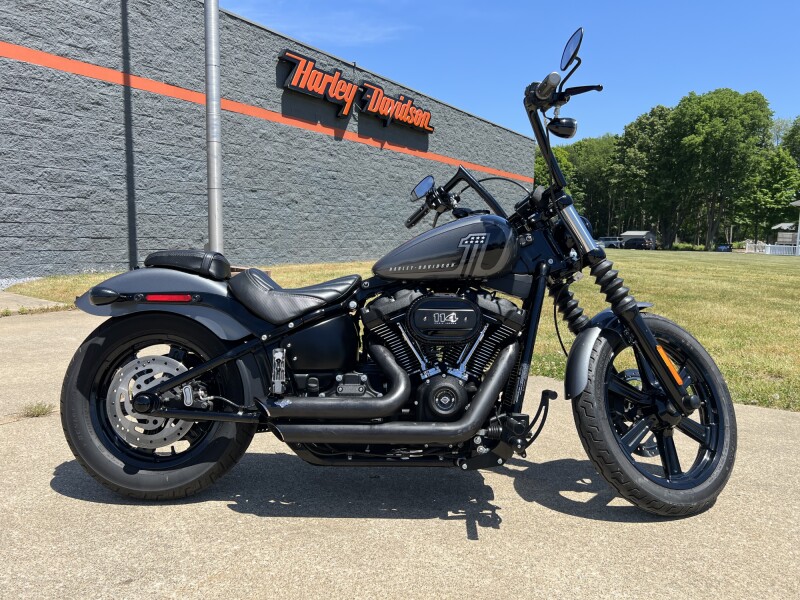2022 Harley-Davidson® Street Bob® 114 Gauntlet Gray Metallic