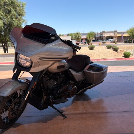 FLHXSE 2023 CVO™ Street Glide® thumb 3