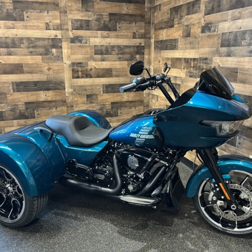 2026 Harley-Davidson® Road Glide 3 Teal Thunder FLTRT thumb 3