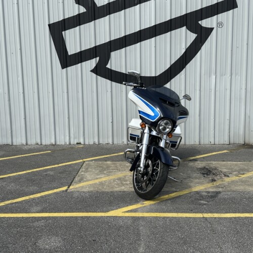 2021 Harley-Davidson® Street Glide® Special Arctic Blast — Special Edition — Black Finish thumb 3