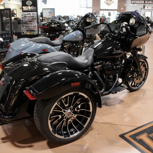 2023 Harley-Davidson Road Glide 3 thumb 2