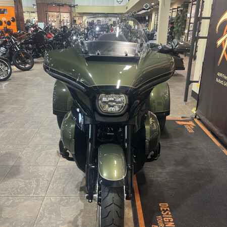 2026 Harley-Davidson® Street Glide 3 Limited Olive Steel Metallic / Vivid Black Black Trim thumb 1
