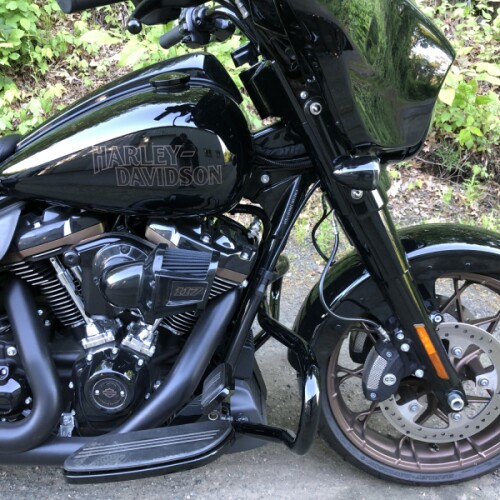 2022 Harley-Davidson® Street Glide® ST Vivid Black thumb 3