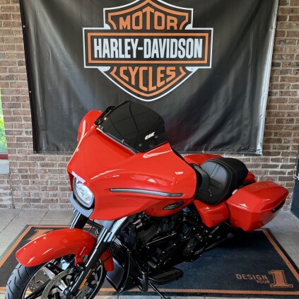 2026 Harley-Davidson® Street Glide® Blood Orange Black Trim thumb 1
