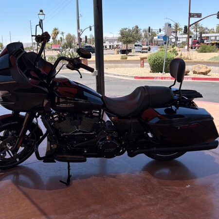 FLTRX 2025 Road Glide™ thumb 2