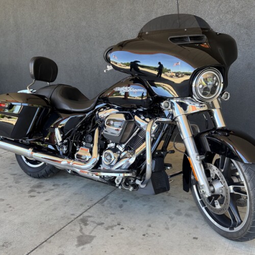 FLHX 2019 Street Glide<sup>®</sup> thumb 3