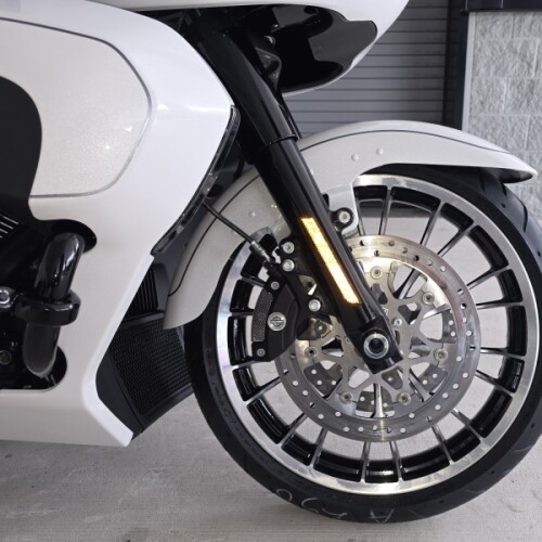 2026 Harley-Davidson® Road Glide Limited White Onyx Pearl Black Trim thumb 0