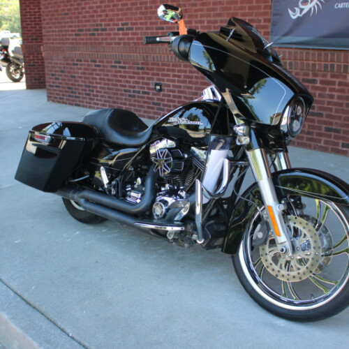 2016 Harley-Davidson® Street Glide® Special Black Denim thumb 3