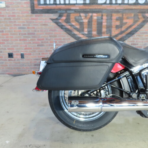 2018 Harley-Davidson® Deluxe FLDE thumb 1