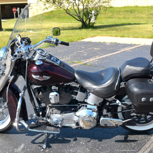 2005 Harley-Davidson® Softail® Deluxe Black Cherry Pearl thumb 2