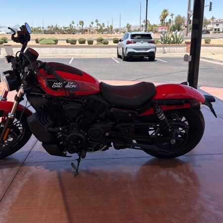 RH975 2026 Nightster® thumb 2