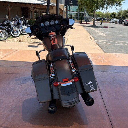 FLHX 2018 Street Glide® thumb 0