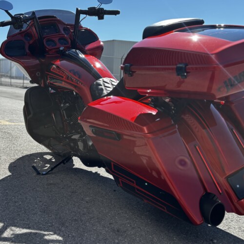 2020 Harley-Davidson® Road Glide® Limited – Black Option Custom thumb 1