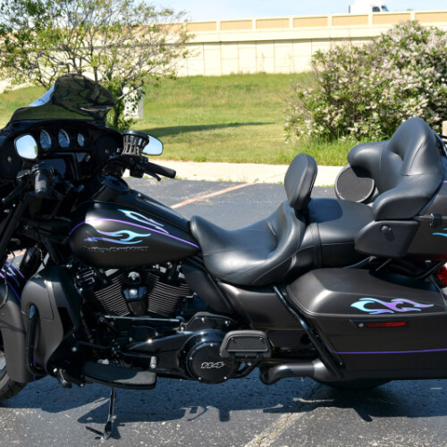 2021 Harley-Davidson® Ultra Limited River Rock Gray Denim/Black Denim - Black Finish thumb 2