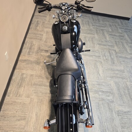 2005 Harley-Davidson® Night Train® Vivid Black FXSTBI thumb 1