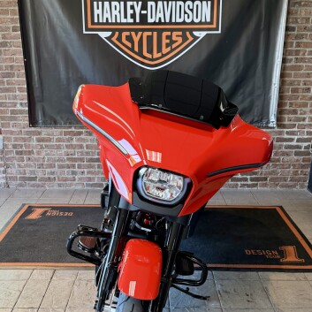 2026 Harley-Davidson® Street Glide® Blood Orange Black Trim thumb 2