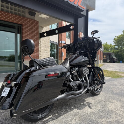 FLHXS 2018 Street Glide® Special thumb 3