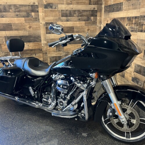 2017 Harley-Davidson® Road Glide® Special Vivid Black FLTRXS thumb 3