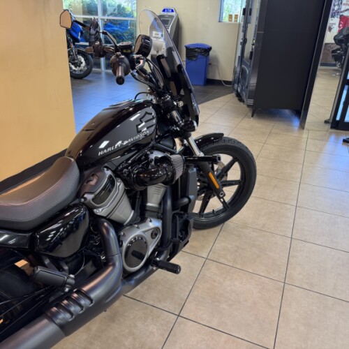 2022 Harley-Davidson® Nightster™ Vivid Black thumb 1