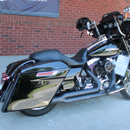 2016 Harley-Davidson® Street Glide® Special Black Denim thumb 2
