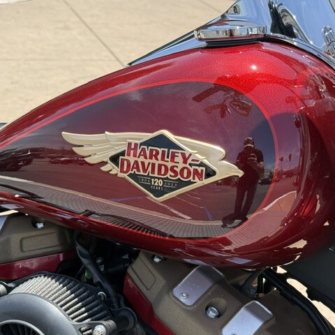 2023 Harley-Davidson® Fat Bob® 114 thumb 2