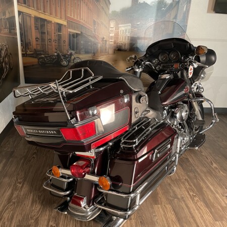 2005 Harley-Davidson® Electra Glide® Classic Black Cherry Pearl thumb 1