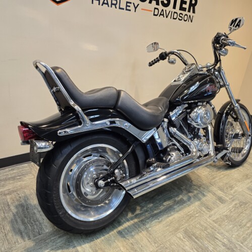 2007 Harley-Davidson® Softail® Custom Vivid Black FXSTC thumb 3