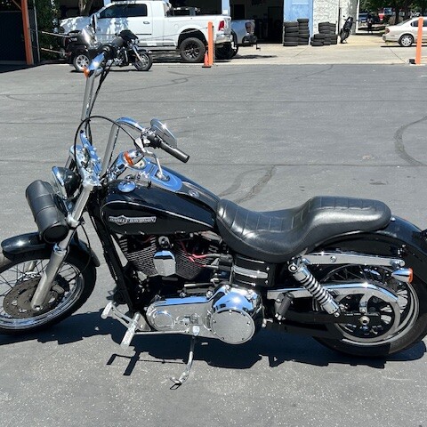 FXDC 2011 Super Glide® Custom thumb 2