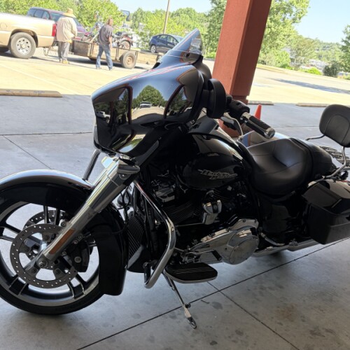 FLHX 2019 Street Glide<sup>®</sup> thumb 0