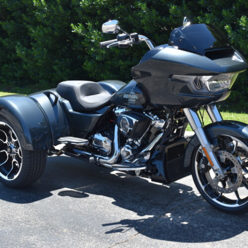2026 Harley-Davidson® Road Glide 3 | New Three-Wheel Touring Motorcycle thumb 3