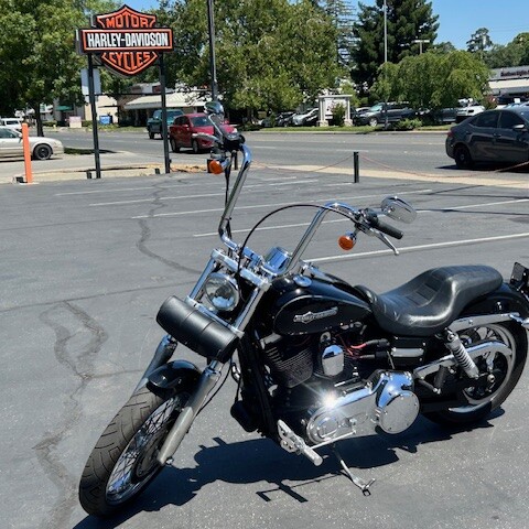 FXDC 2011 Super Glide® Custom thumb 0