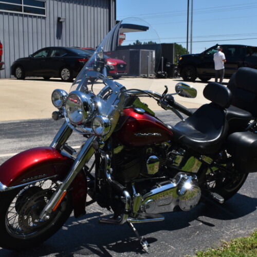 FLSTN 2017 Softail® Deluxe thumb 1