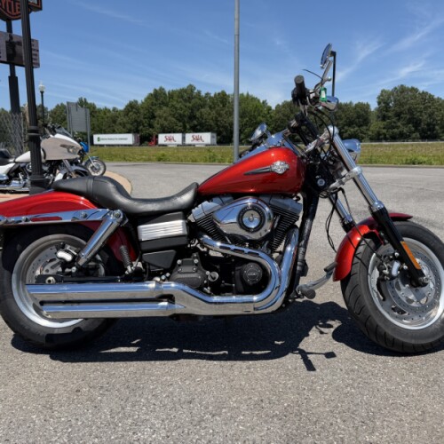 2013 Harley-Davidson® Fat Bob® Candy Orange thumb 2
