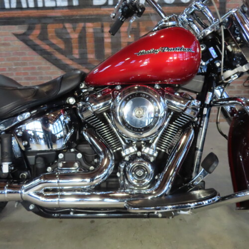2018 Harley-Davidson® Deluxe FLDE thumb 2